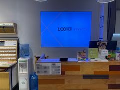 -LOOK眼镜·蔡司依视路配镜(宝山万达店)