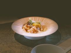 -穹六人间 people 6(岳阳路店)