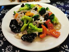 -王村姑老土炕莜面村(张北店)