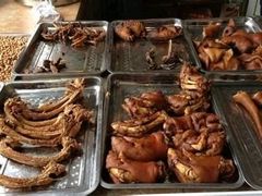 -老鼎万春卤菜(鹭湖宫8区店)