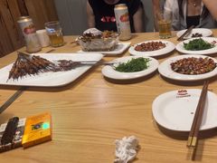 -三个大叔烤羊肉串·歌手驻唱·碳烤鲜肉(西三旗店)