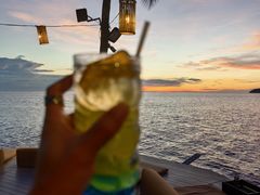 -Sunset Bar(丹绒亚路香格里拉店)