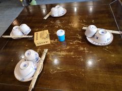 -黄桷树曹家私房菜(江与城店)