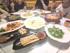 -月亮眼花园餐厅书吧酒吧