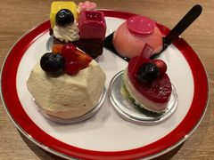 -咖啡苑自助餐厅·中国大饭店