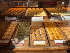 餐具摆设-嘉华鲜花饼·现烤(昆明老街店)