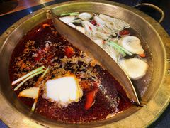 -沸炉重庆老火锅(军事博物馆店)