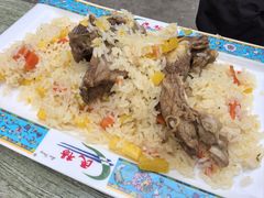 两块羊排抓饭-民杨抓饭(柏香苑店)