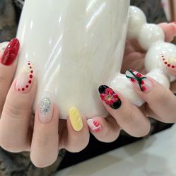 -雅洁美甲美睫