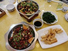 -乡土特色.冷锅鱼.牦牛肉汤锅