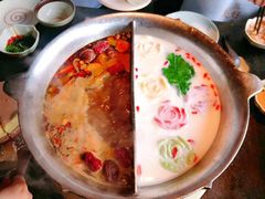双拼锅底-湊湊火锅·茶憩(新中关购物中心店)