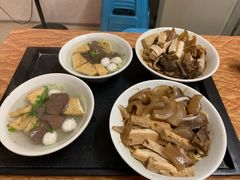 -松树干拌面店