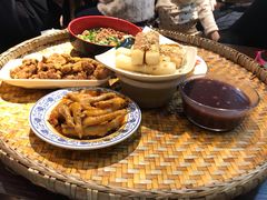 -爆炸头阿姨小四川正宗川味小吃(无任何分店)