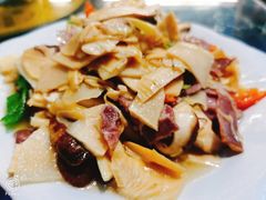 -缘来聚·徽菜名店(黄山宏村店)