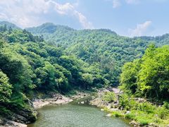 -燕子河大峡谷天坑仙境