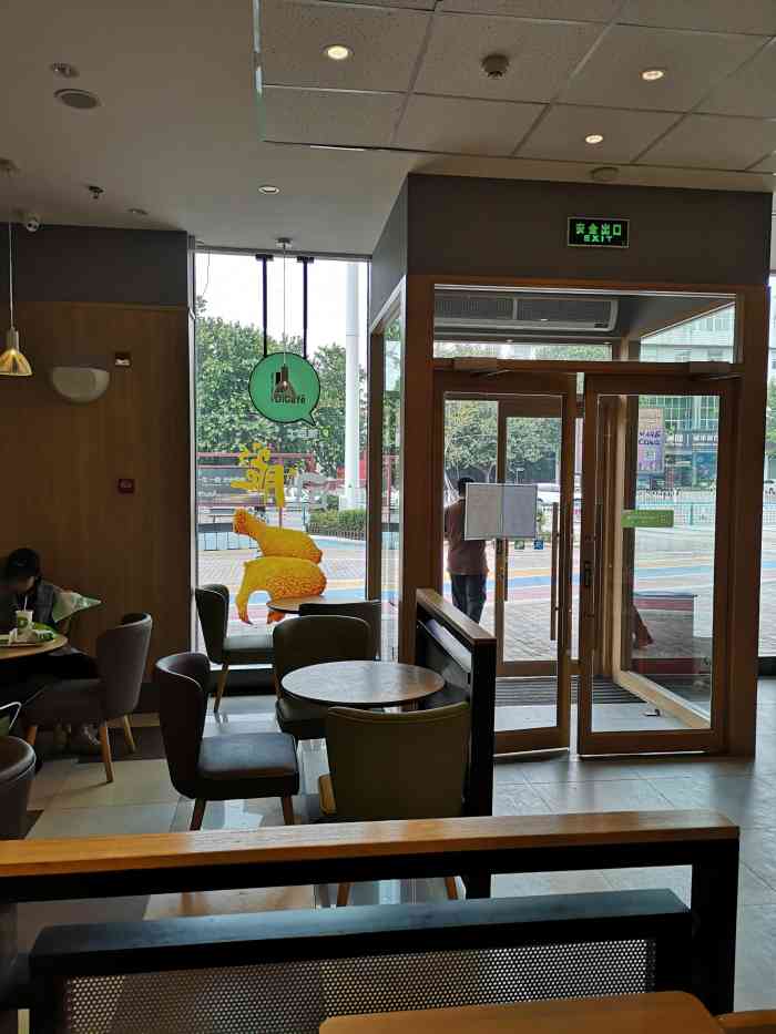 德克士(万达店)-"经常领着孩子来这家德克士店,孩子喜欢吃这.