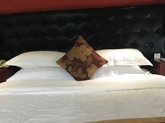 -屋顶顶城市·江景酒店-客房部