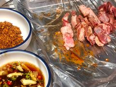 -喜悦小串丹东小黄牛海鲜烧烤大排档(民主广场店)