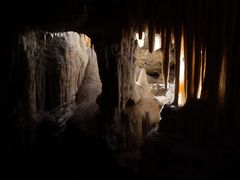 -波斯托伊纳溶洞