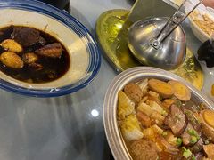 红烧肉炖白菜粉条-小土豆北方菜馆(方庄店)
