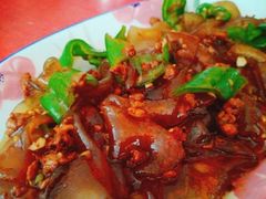 青椒炒肉-夕阳红小吃(中街大悦城店)