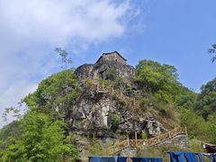 -高荡千年布依古寨旅游景区
