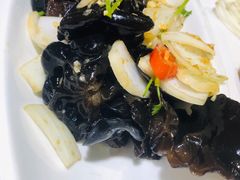 圆葱秋耳-坂上烧铁板鮰鱼(和谐广场店)