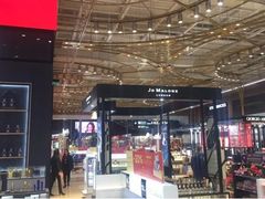 -CHANEL(戴高乐机场T 2E店)