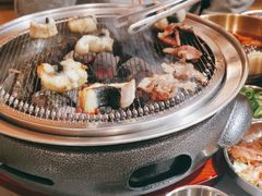 -围炉肉舍•炭烤活鳗•丹东海鲜烤肉(步行街店)