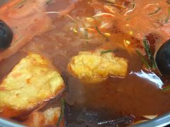 -苗伯妈酸汤火锅