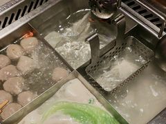 -海底捞火锅(宝龙广场夜宵主题店)