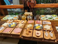 -银米·云南传统过桥米线(双廊黑金冠店)