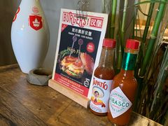 -HIGH FIVE哈福手工汉堡(桂林路店)