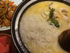 -九锅一堂酸菜鱼(学府凯德店)