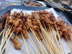 -何师烧烤·香辣蟹·川菜·30年老品牌(太古里旗舰店)