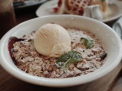 -ROAST coffee & eatery
