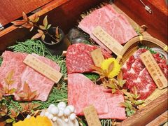 -山川小町·极番烧肉(新地假日广场店)