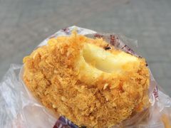 蟹黄风味小贝-鲍师傅糕点(江苏路店)