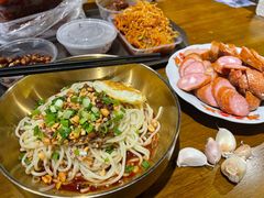 招牌传统麻辣面-聚合鑫东北熏酱熟食麻辣面(长阳店)