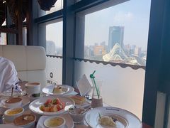 靠窗位-爱丽丝牛排西餐厅(光谷步行街店)