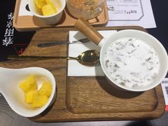 椰奶紫米银耳羹-炖物24章·顺时轻养茶(杭州大厦店)