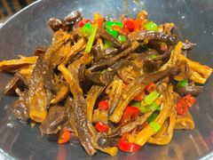 干锅鹿茸菌-鄱阳湖·江西小炒·瓦罐煨汤(五道口店)