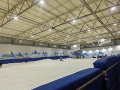 -乔波室内滑雪场
