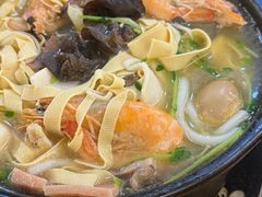 -丽虹云南过桥米线(兴工街店)
