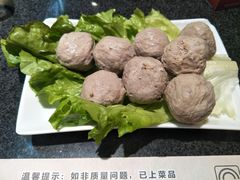 手打牛筋丸(熟)-名门潮牛·鲜牛肉海鲜火锅.烧烤自助餐厅(诚丰广场店)