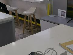 -荣耀授权专卖店(黄浦浙江中路店)