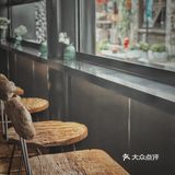 这家城墙边的西餐厅藏着南京最美的秋景🍁