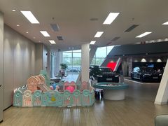 -深圳锦龙奥迪4S店(前海店)