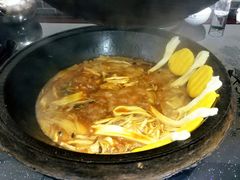 -铁锅炖灶台鱼老三炖鱼馆