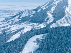 -丝绸之路山地度假区滑雪场